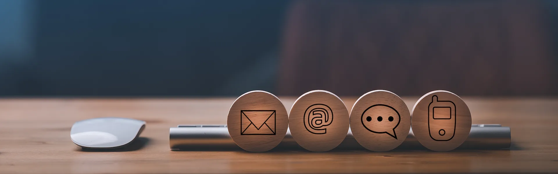 ကြှနျုပျတို့ကိုဆကျသှယျရနျ